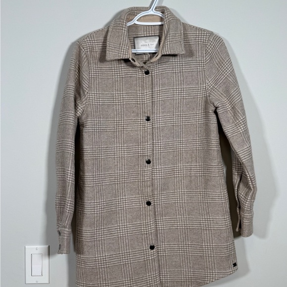 Monk & Lou Tops - 🧥 Monk & Lou Plaid Shacket Wool Blend Coat Women's XXS Beige Houndstooth Snap